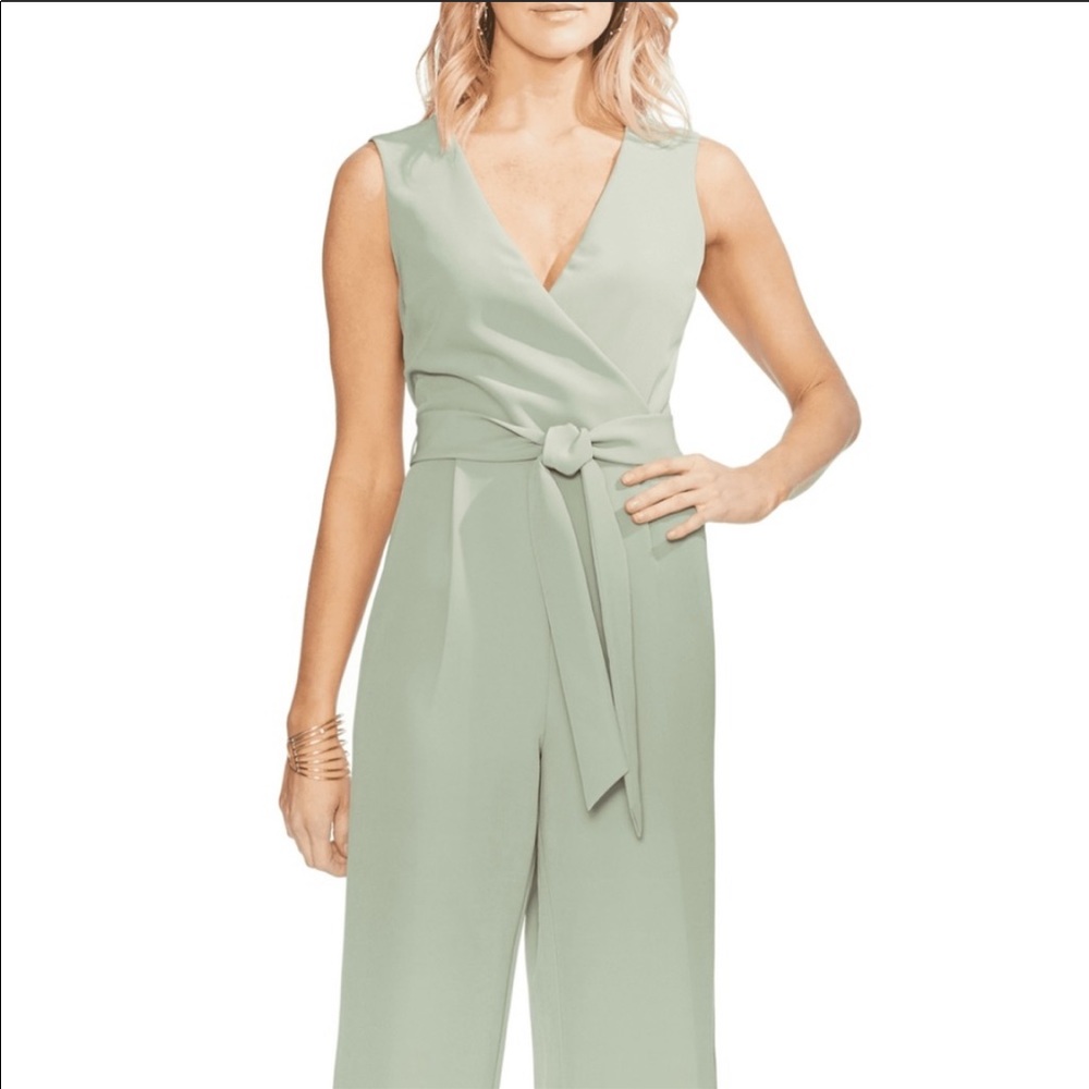 NWT Vince Camuto cropped jumpsuit in sage green